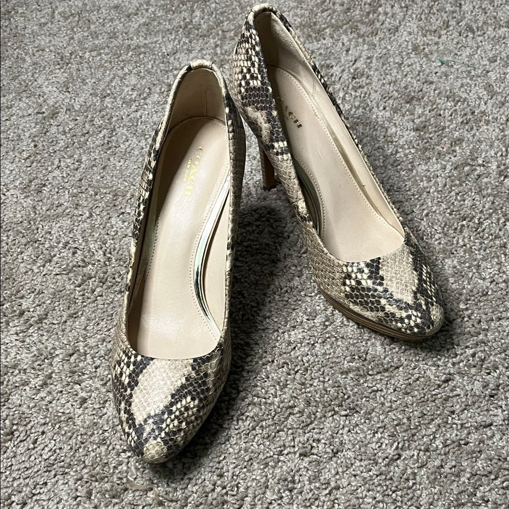 Coach Beige and Black Snakeskin Heels Size 8-1/2 EUC